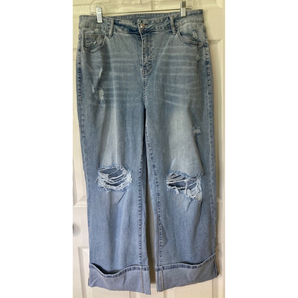 Women's Light Wash Blue Denim Distressed Wide-Leg Cuffed Hem Jeans size 14 NWOT